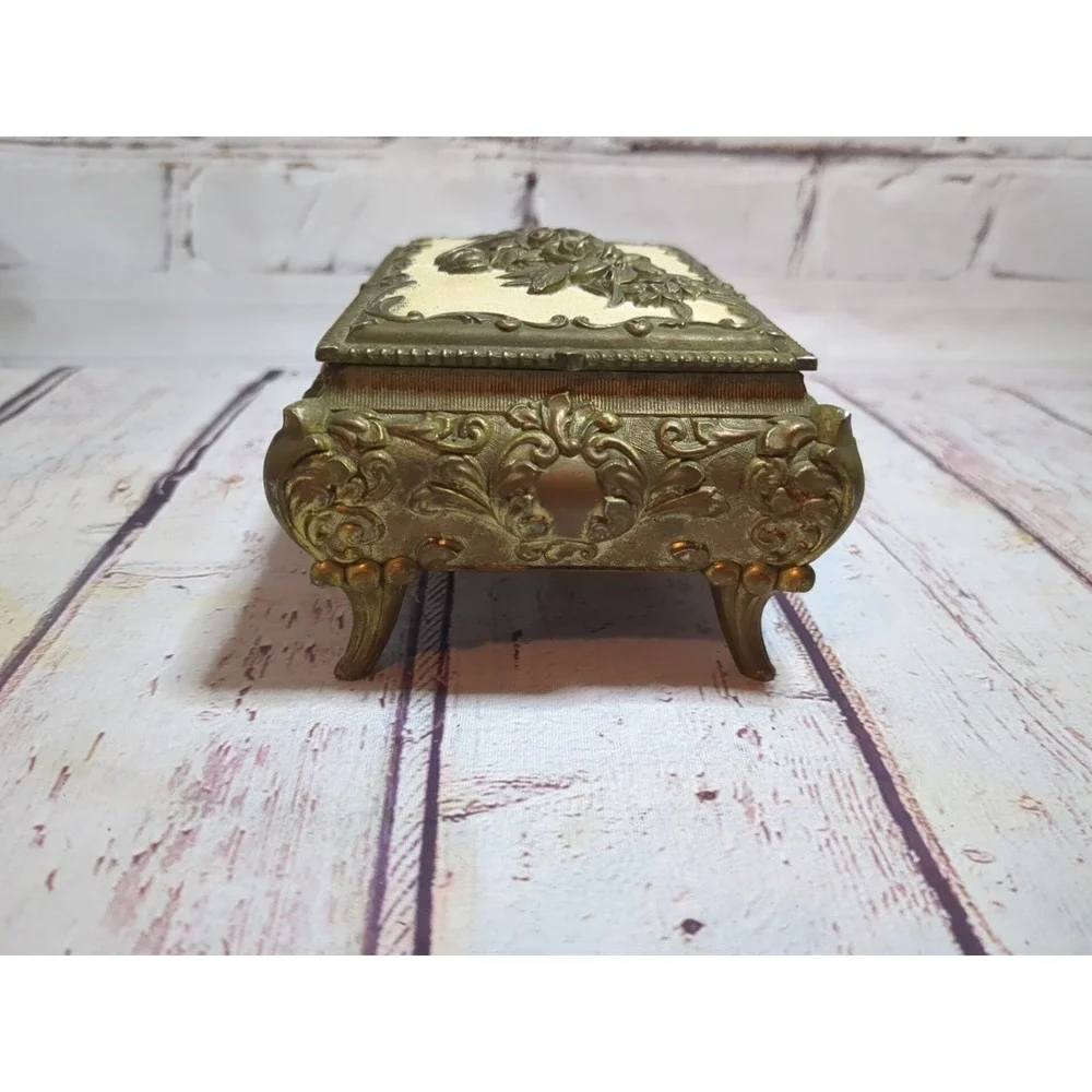 Vtg.‎ Ornate Metal Footed Jewelry Casket Box Made In Japan